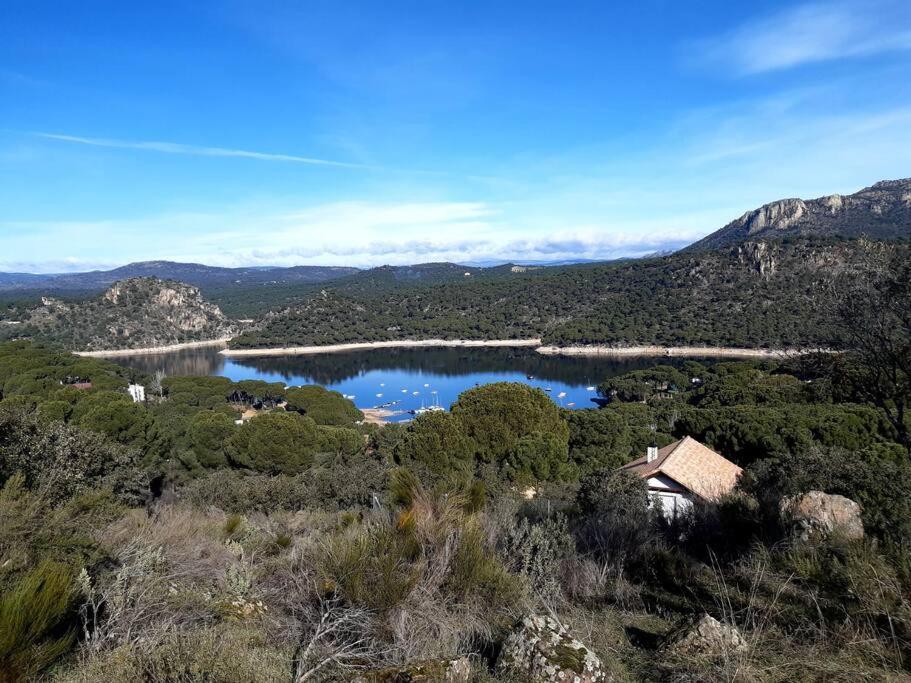 Acogedor Apartamento Con Bellas Vistas Al Embalse Сан-Мартин-де-Вальдейглесьяс Экстерьер фото