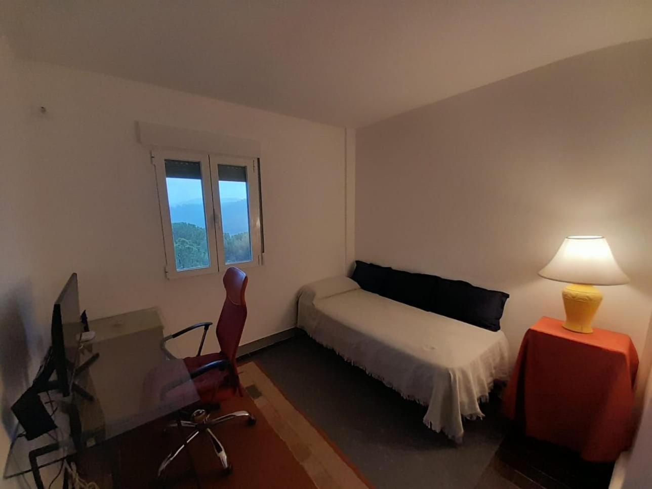 Acogedor Apartamento Con Bellas Vistas Al Embalse Сан-Мартин-де-Вальдейглесьяс Экстерьер фото