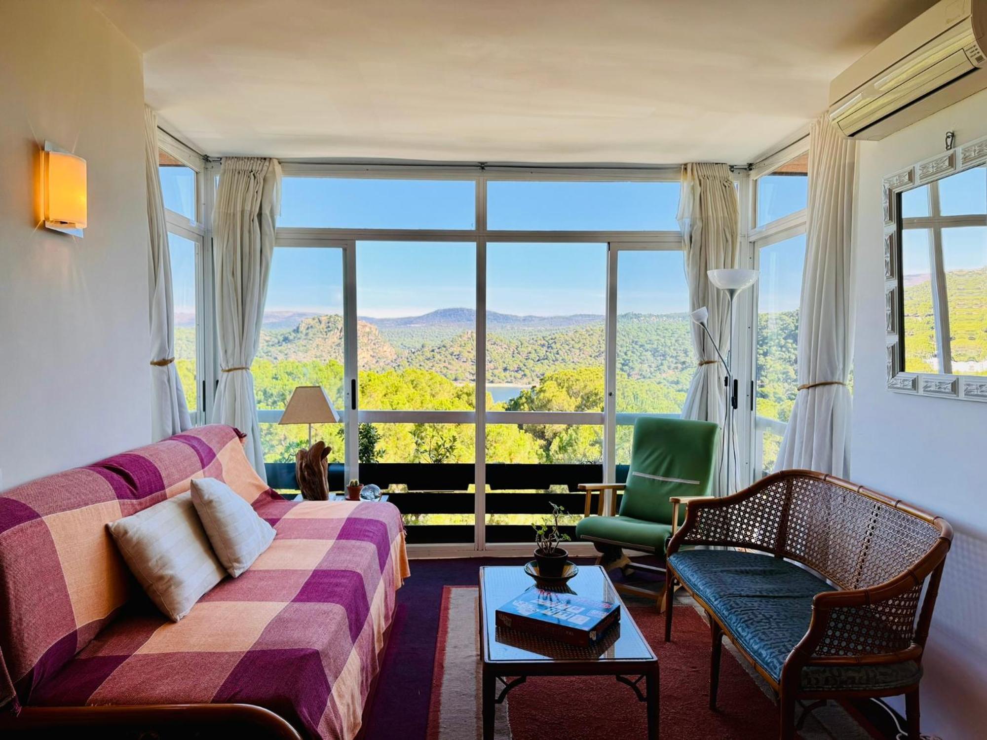 Acogedor Apartamento Con Bellas Vistas Al Embalse Сан-Мартин-де-Вальдейглесьяс Экстерьер фото